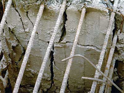 Beton mit Bewährung sprengen Beton mit Bewährung sprengen
